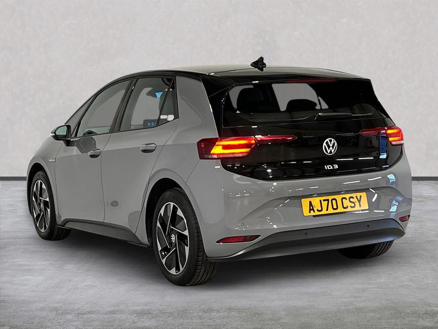 Used Volkswagen ID.3 2020 for sale - 77056873: Photo 2