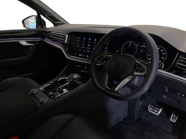Used Volkswagen Touareg 2025 for sale - 76064383: Photo 15
