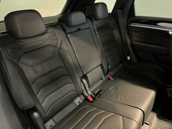 Used Volkswagen Touareg 2025 for sale - 76064383: Photo 16