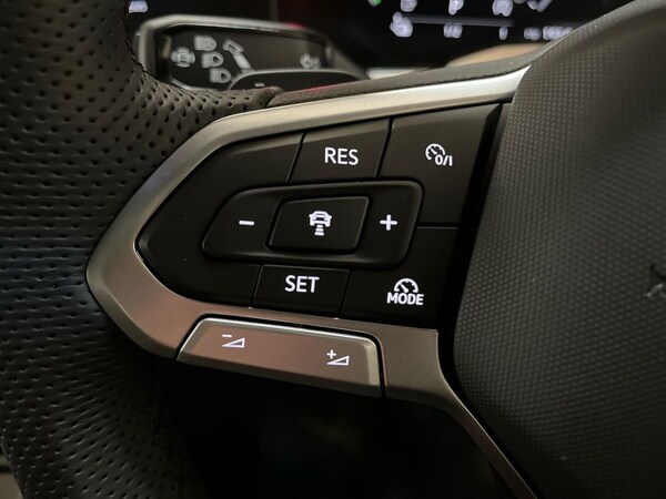Used Volkswagen Touareg 2025 for sale - 76064383: Photo 27