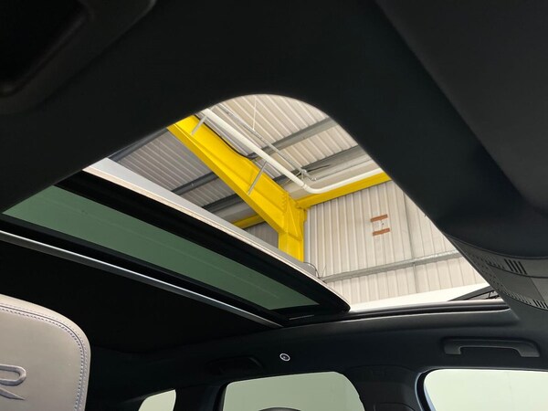 Used Volkswagen Touareg 2025 for sale - 76064383: Photo 32