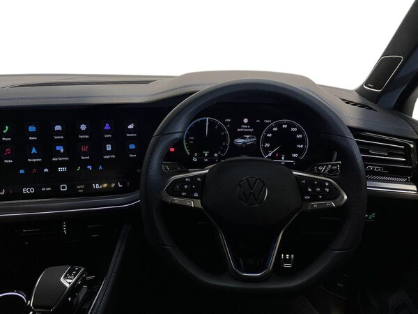 Used Volkswagen Touareg 2025 for sale - 76064383: Photo 9