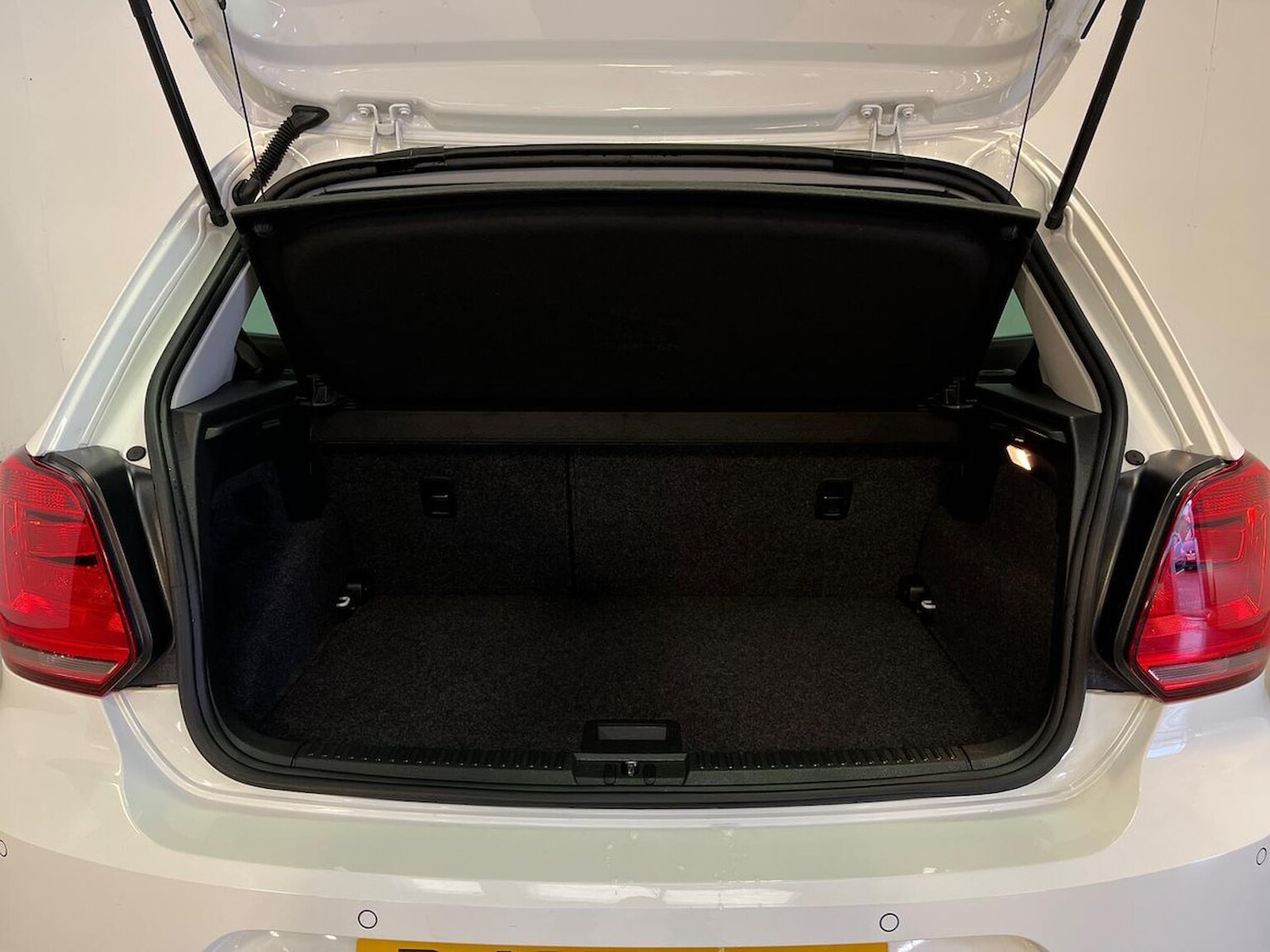 Used Volkswagen Polo 2017 for sale - 76450528: Photo 17