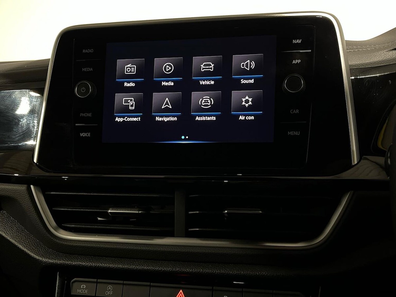 Used Volkswagen T-Roc 2023 for sale - 76706431: Photo 11