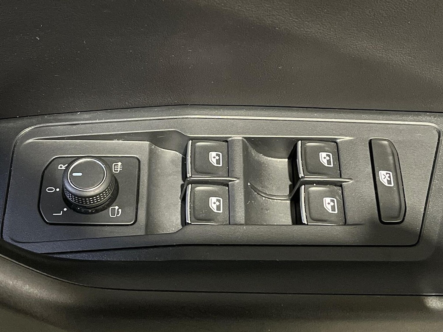 Used Volkswagen T-Roc 2023 for sale - 76706431: Photo 21