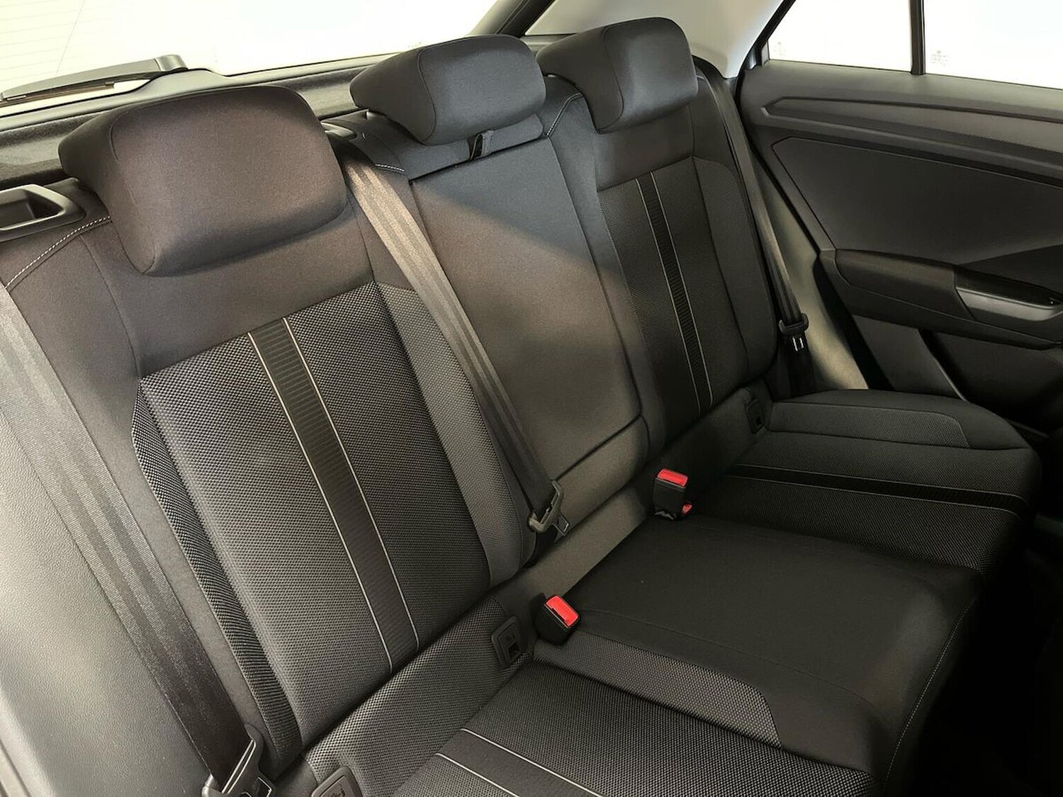 Used Volkswagen T-Roc 2025 for sale - 76885057: Photo 16