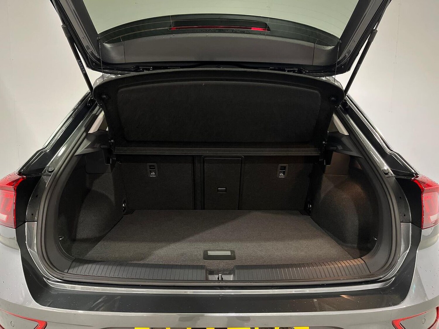 Used Volkswagen T-Roc 2025 for sale - 76885057: Photo 17