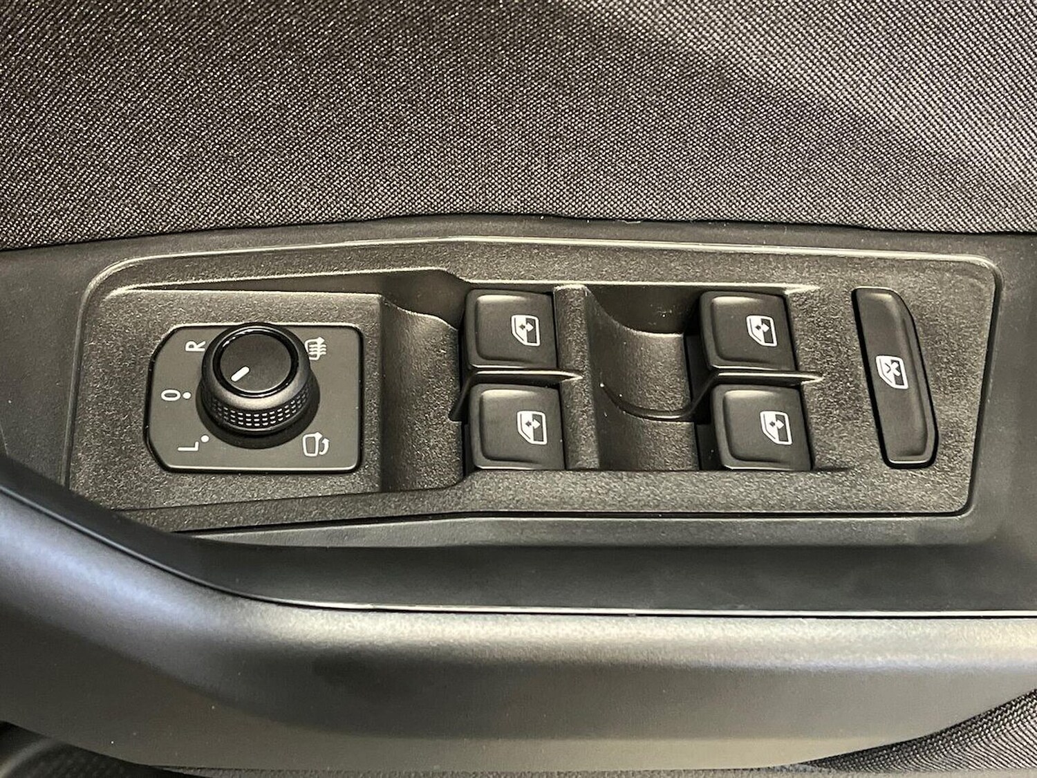 Used Volkswagen T-Roc 2025 for sale - 76885057: Photo 21