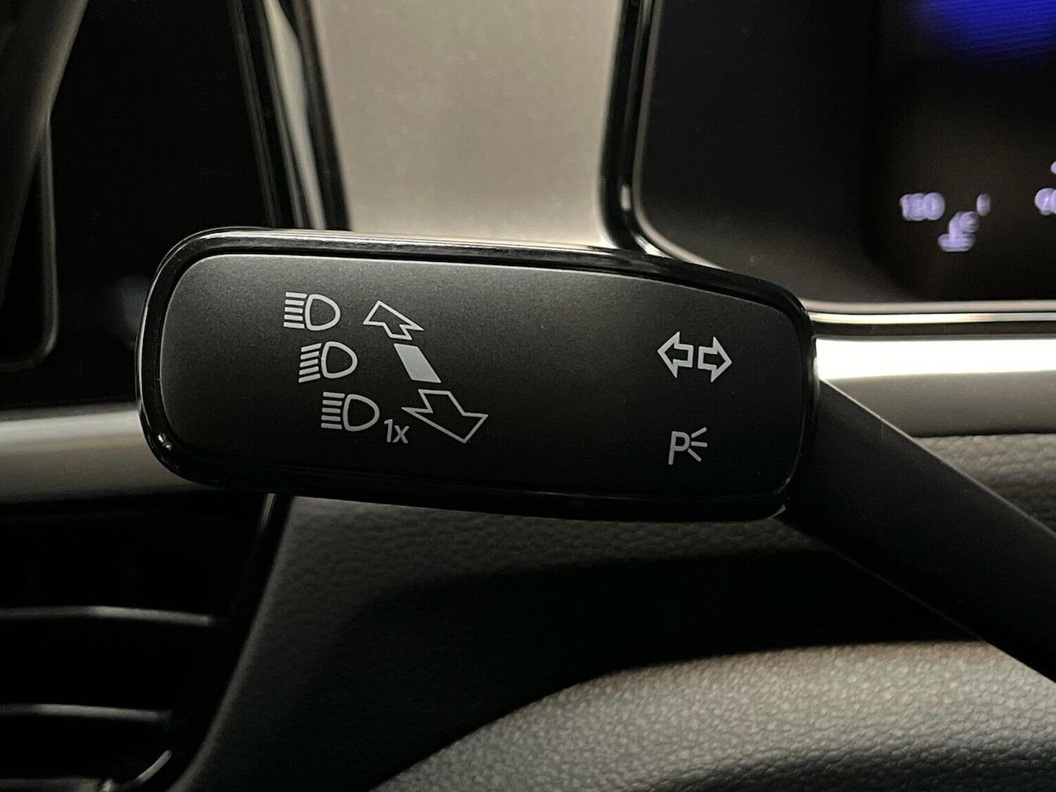 Used Volkswagen T-Roc 2025 for sale - 76885057: Photo 29