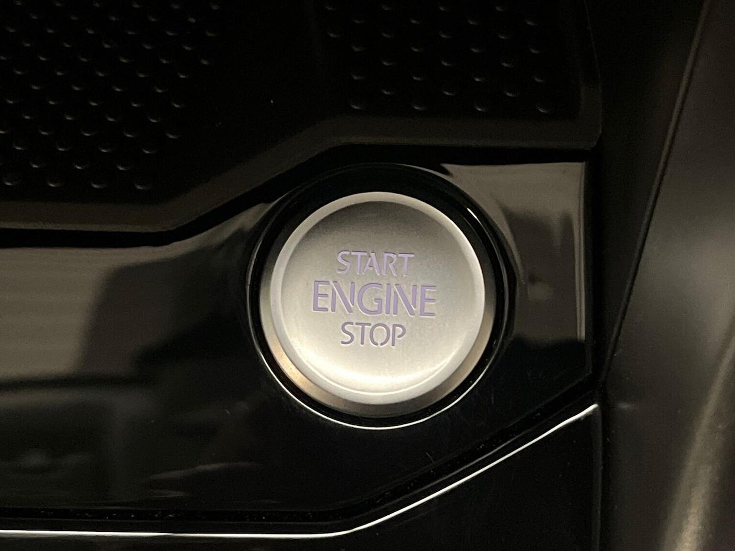 Used Volkswagen T-Roc 2025 for sale - 76885057: Photo 30