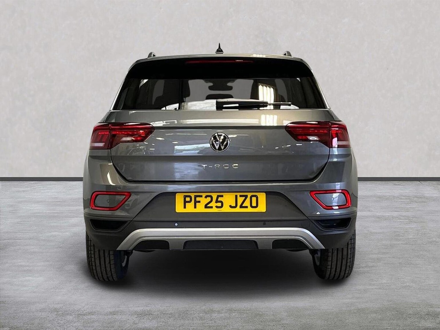 Used Volkswagen T-Roc 2025 for sale - 76885057: Photo 4
