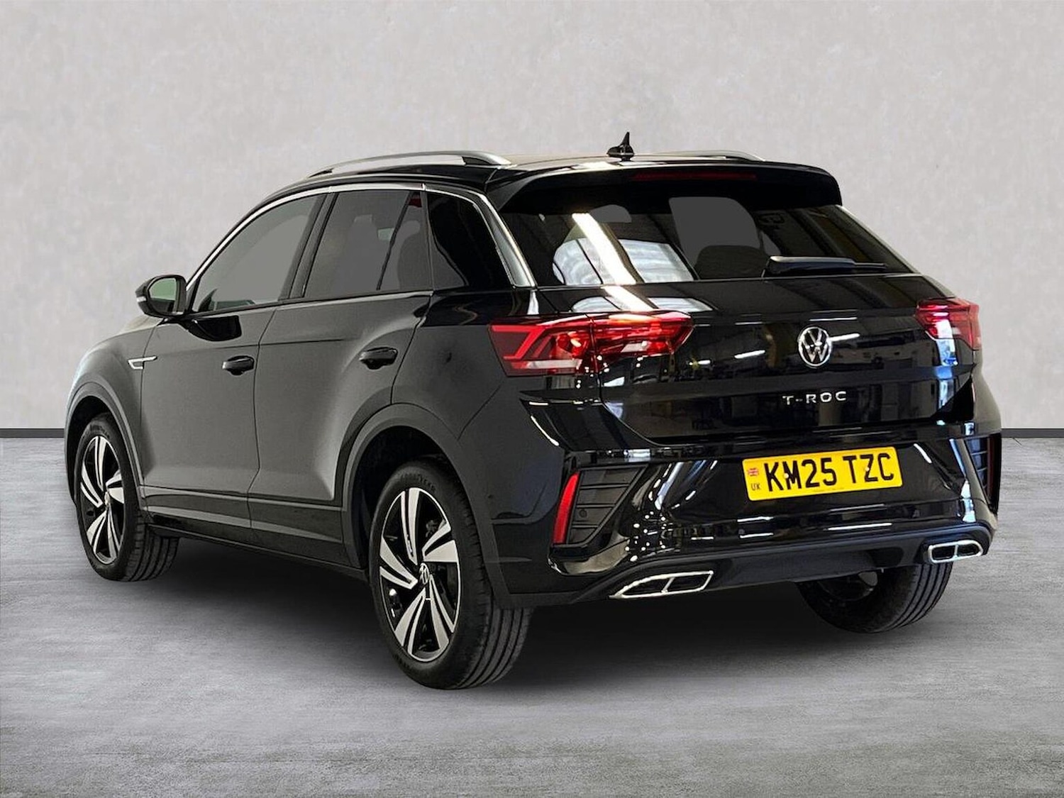 Used Volkswagen T-Roc 2025 for sale - 76407386: Photo 2