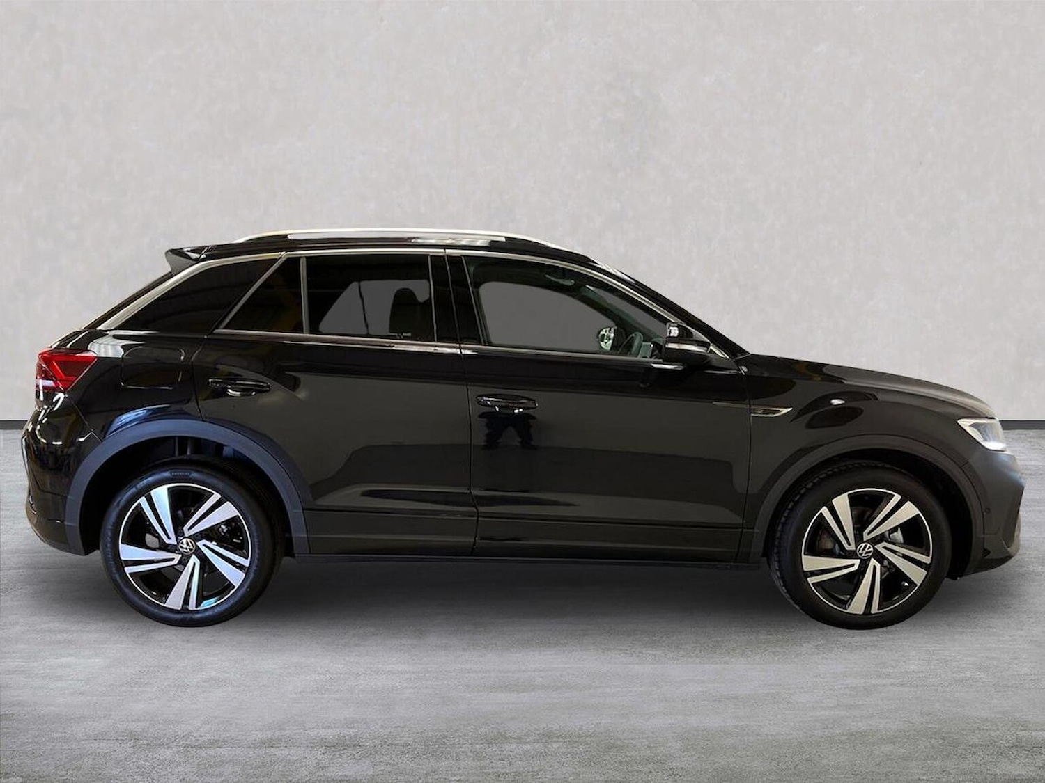 Used Volkswagen T-Roc 2025 for sale - 76407386: Photo 3