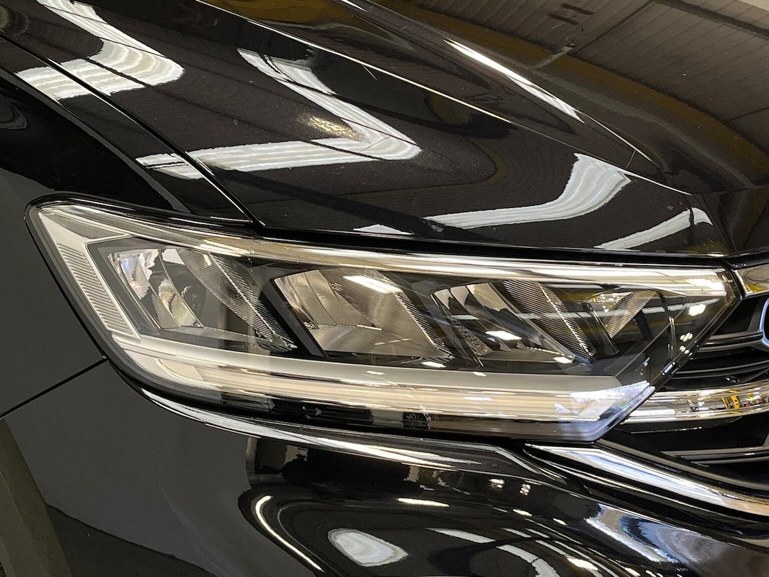 Used Volkswagen T-Roc 2025 for sale - 76407386: Photo 34