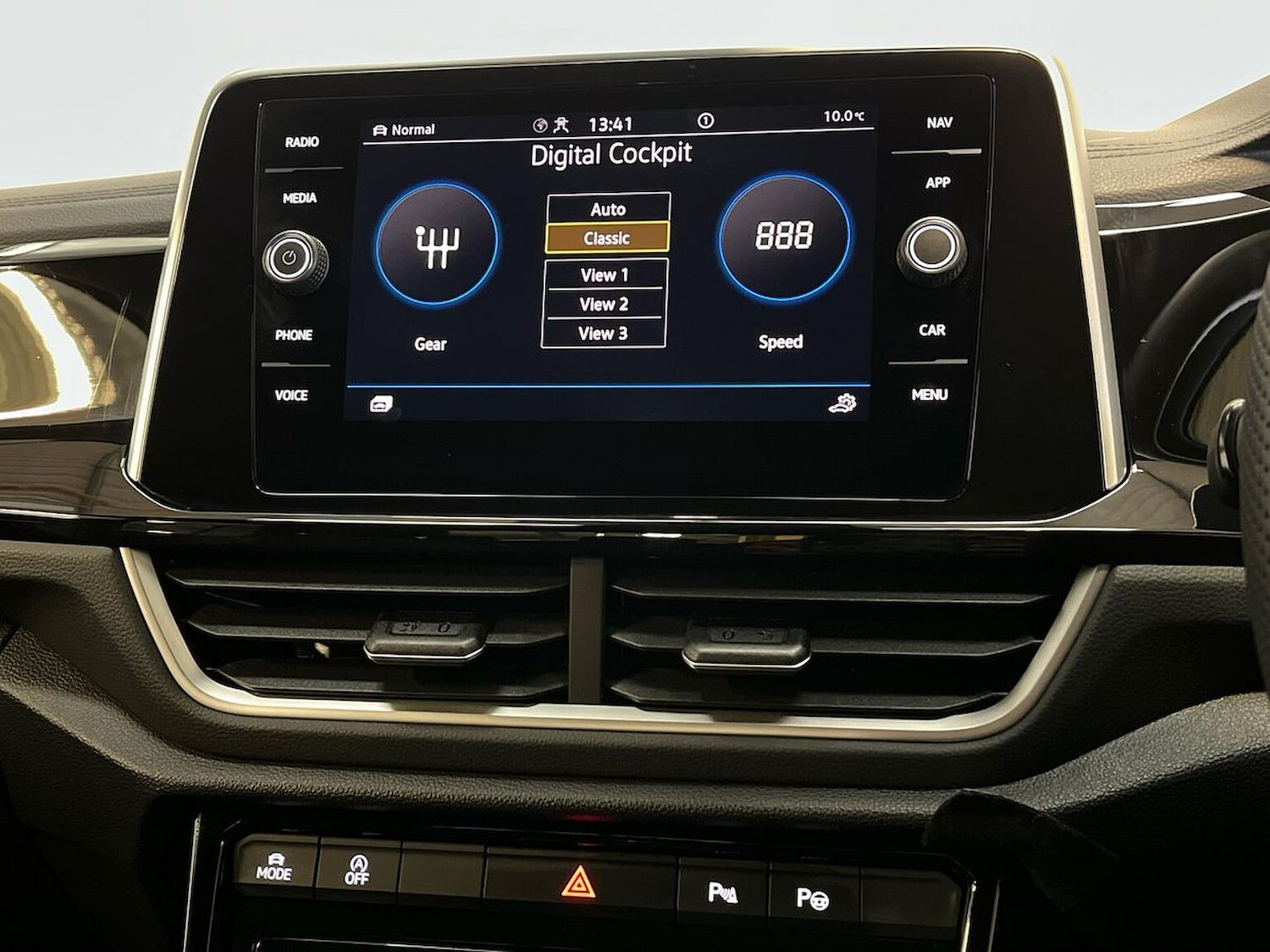 Used Volkswagen T-Roc 2025 for sale - 76407386: Photo 38