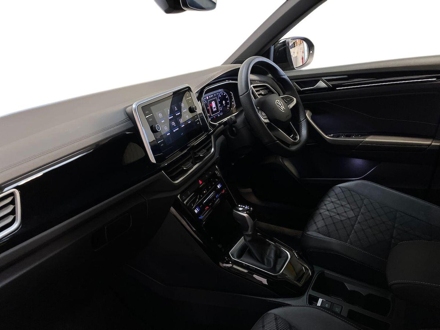 Used Volkswagen T-Roc 2025 for sale - 76407386: Photo 7