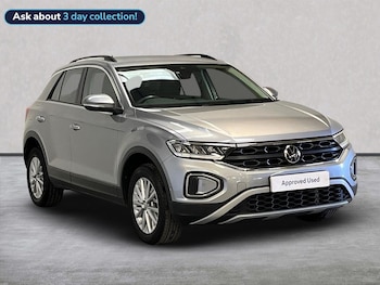 Used Volkswagen T-Roc 2023 for sale - 76077759: Photo