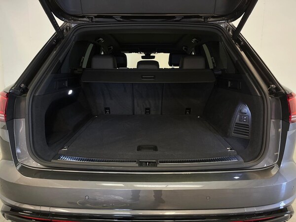 Used Volkswagen Touareg 2024 for sale - 75650320: Photo 17