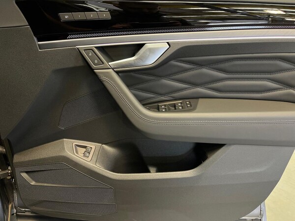 Used Volkswagen Touareg 2024 for sale - 75650320: Photo 21