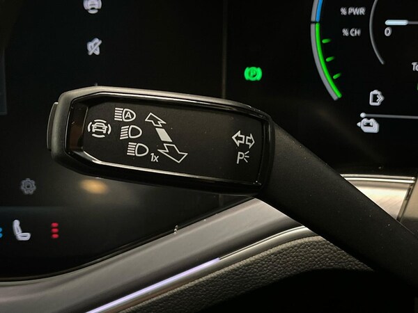 Used Volkswagen Touareg 2024 for sale - 75650320: Photo 29