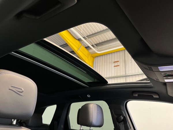 Used Volkswagen Touareg 2024 for sale - 75650320: Photo 32