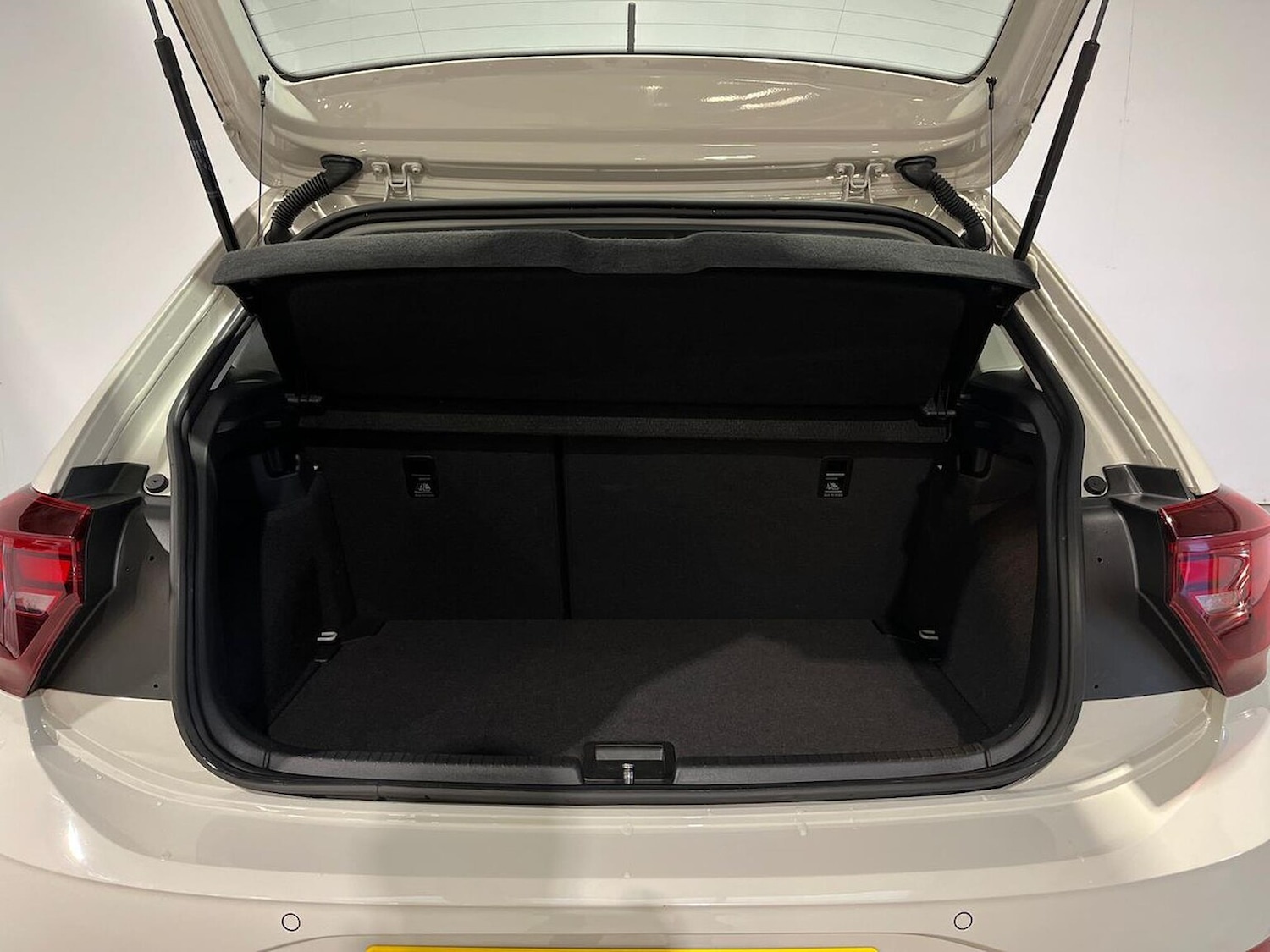 Used Volkswagen Polo 2023 for sale - 76643618: Photo 17