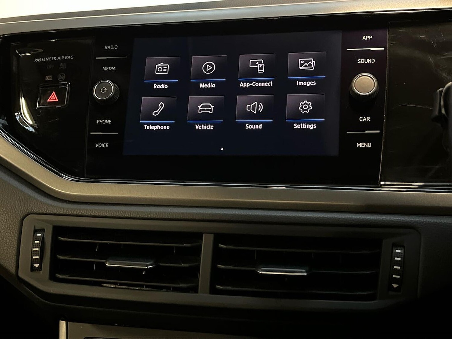 Used Volkswagen Polo 2018 for sale - 76402410: Photo 11