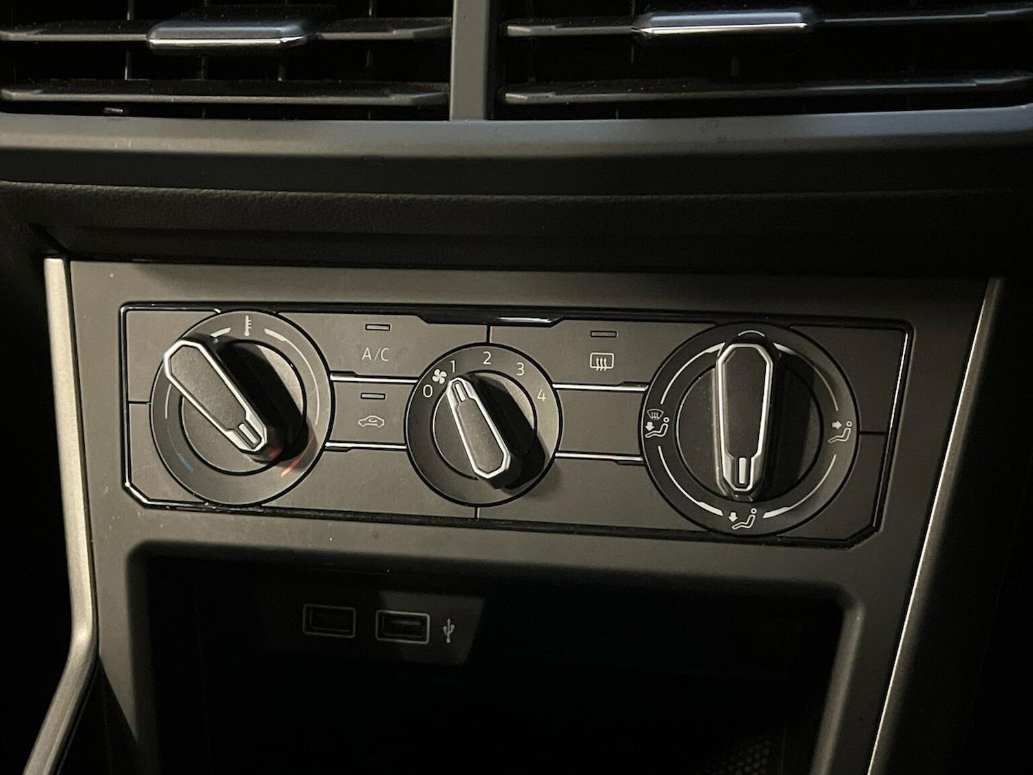 Used Volkswagen Polo 2018 for sale - 76402410: Photo 12