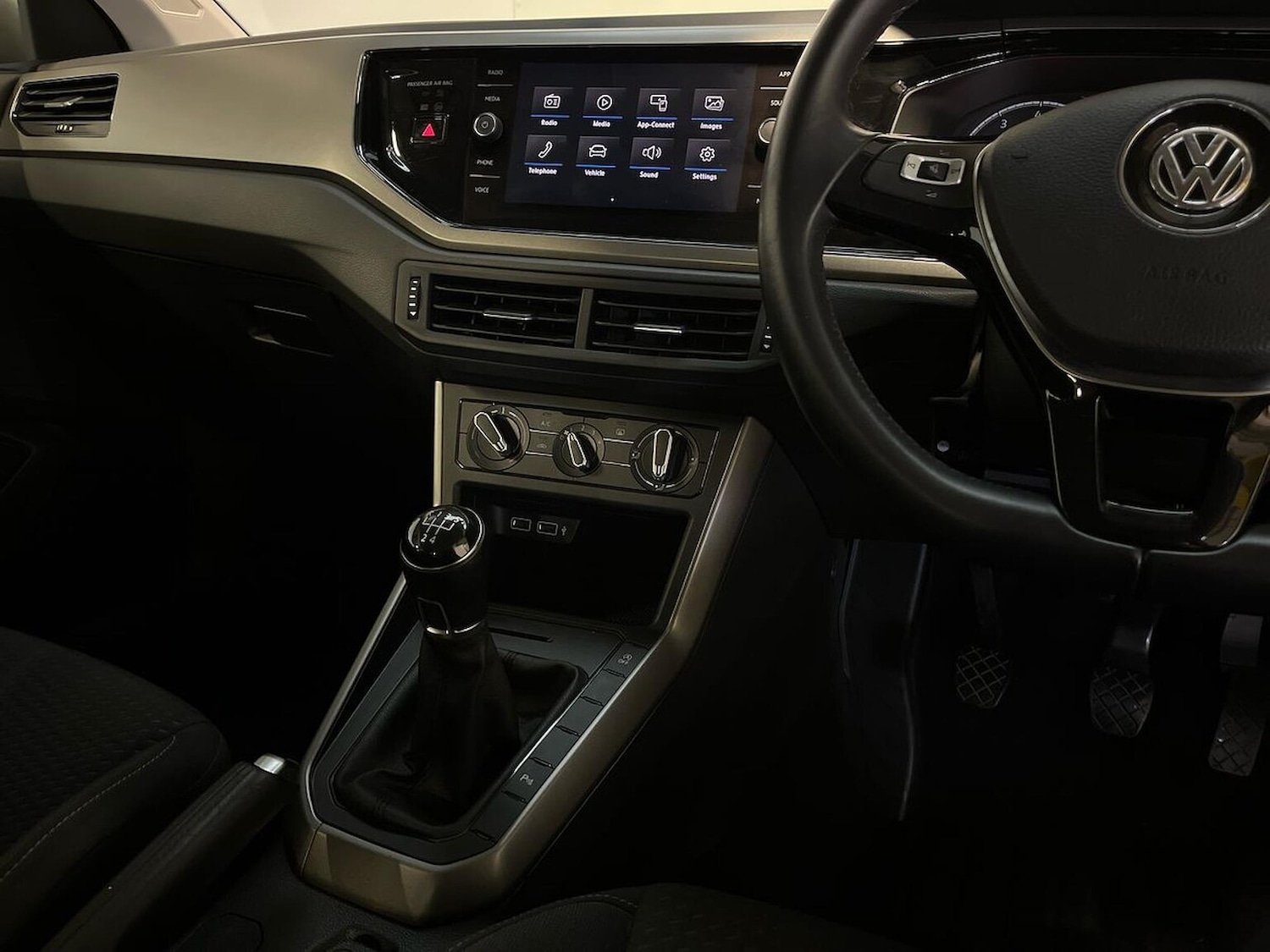 Used Volkswagen Polo 2018 for sale - 76402410: Photo 13