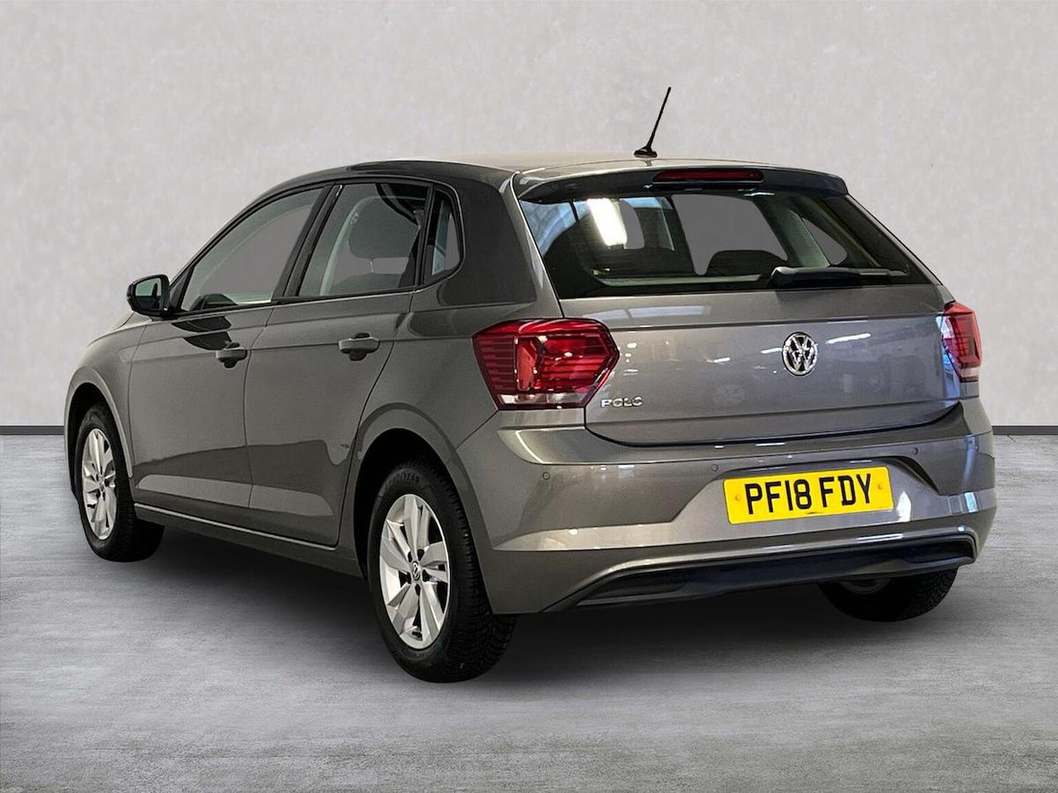 Used Volkswagen Polo 2018 for sale - 76402410: Photo 2