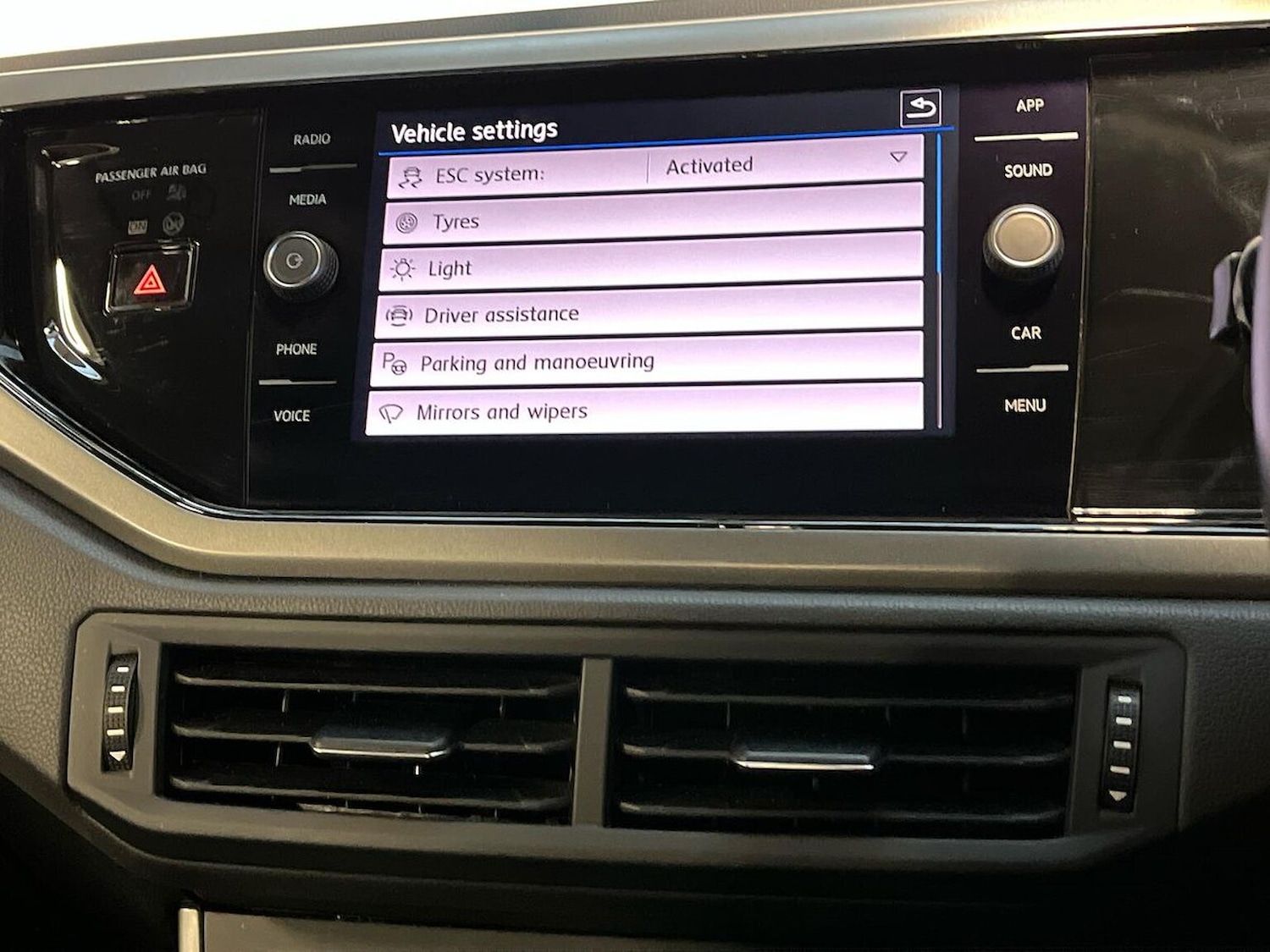 Used Volkswagen Polo 2018 for sale - 76402410: Photo 32