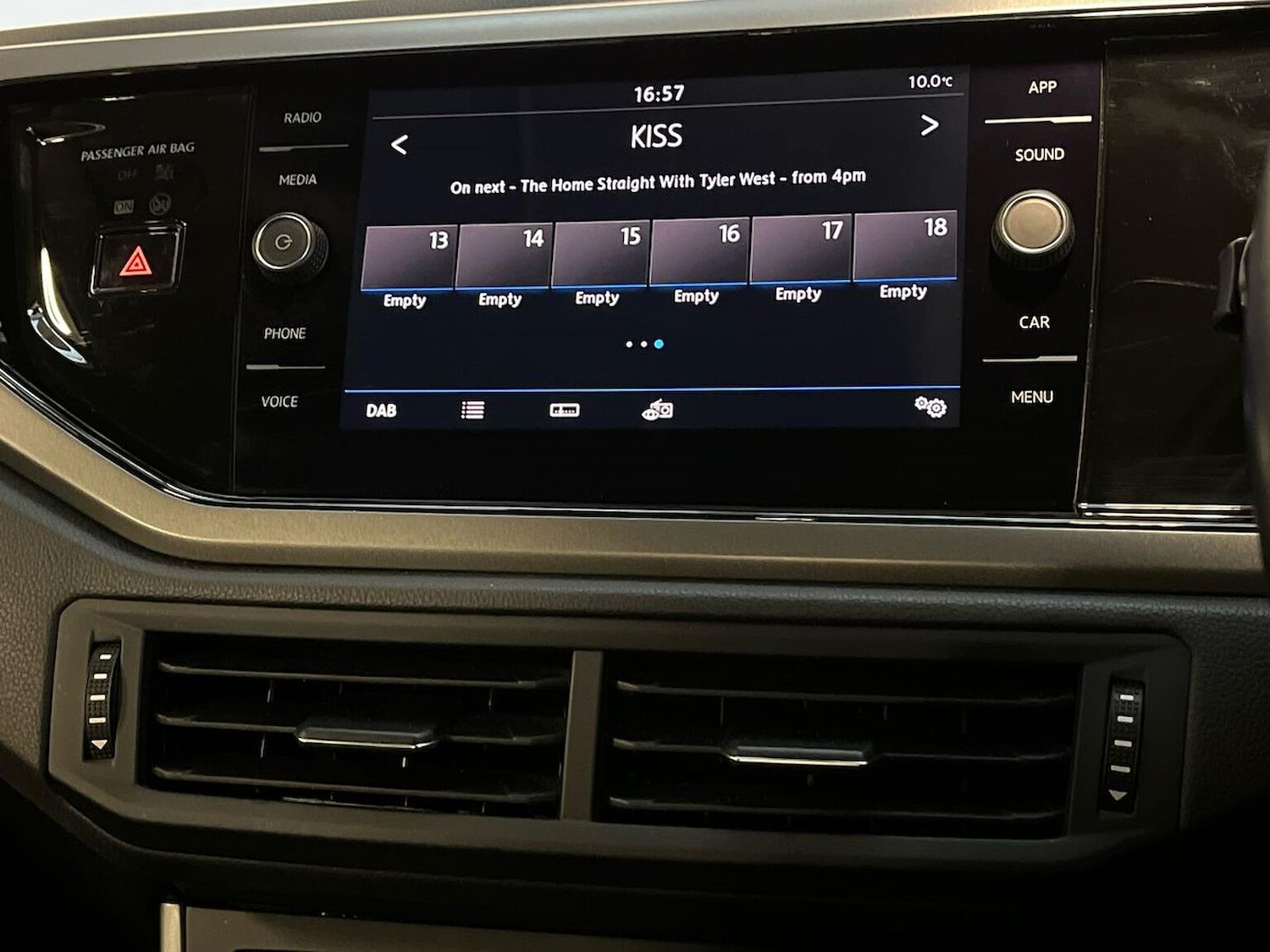 Used Volkswagen Polo 2018 for sale - 76402410: Photo 38