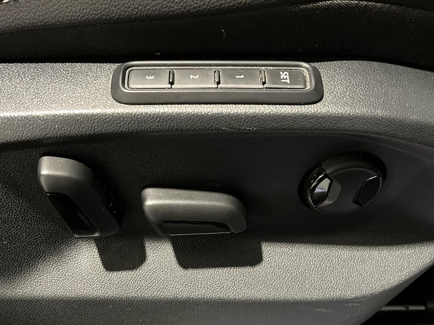 Used Volkswagen Tiguan 2021 for sale - 77056890: Photo 32