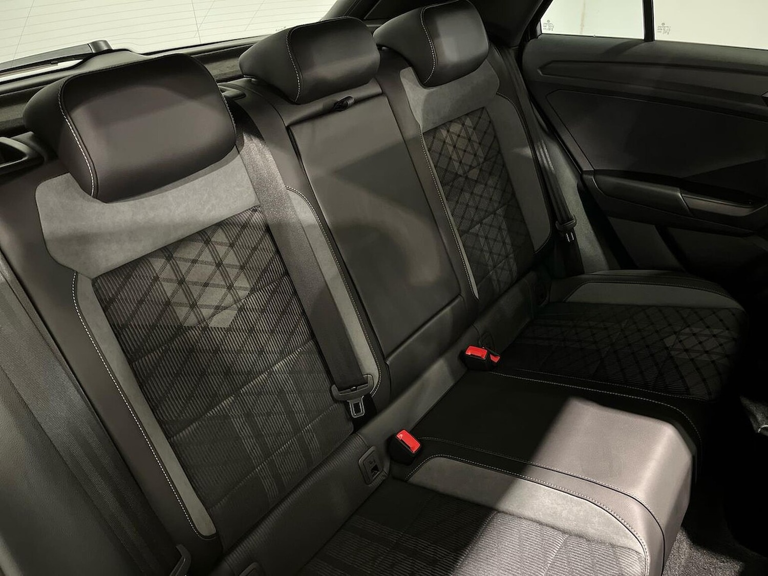 Used Volkswagen T-Roc 2025 for sale - 77056885: Photo 18