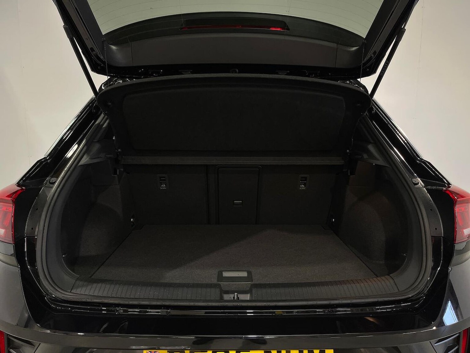 Used Volkswagen T-Roc 2025 for sale - 77056885: Photo 19