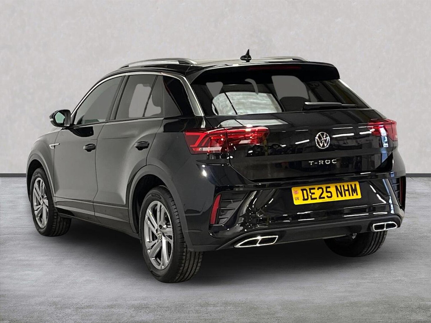 Used Volkswagen T-Roc 2025 for sale - 77056885: Photo 2