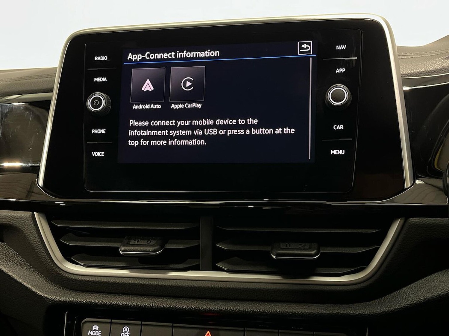 Used Volkswagen T-Roc 2025 for sale - 77056885: Photo 27