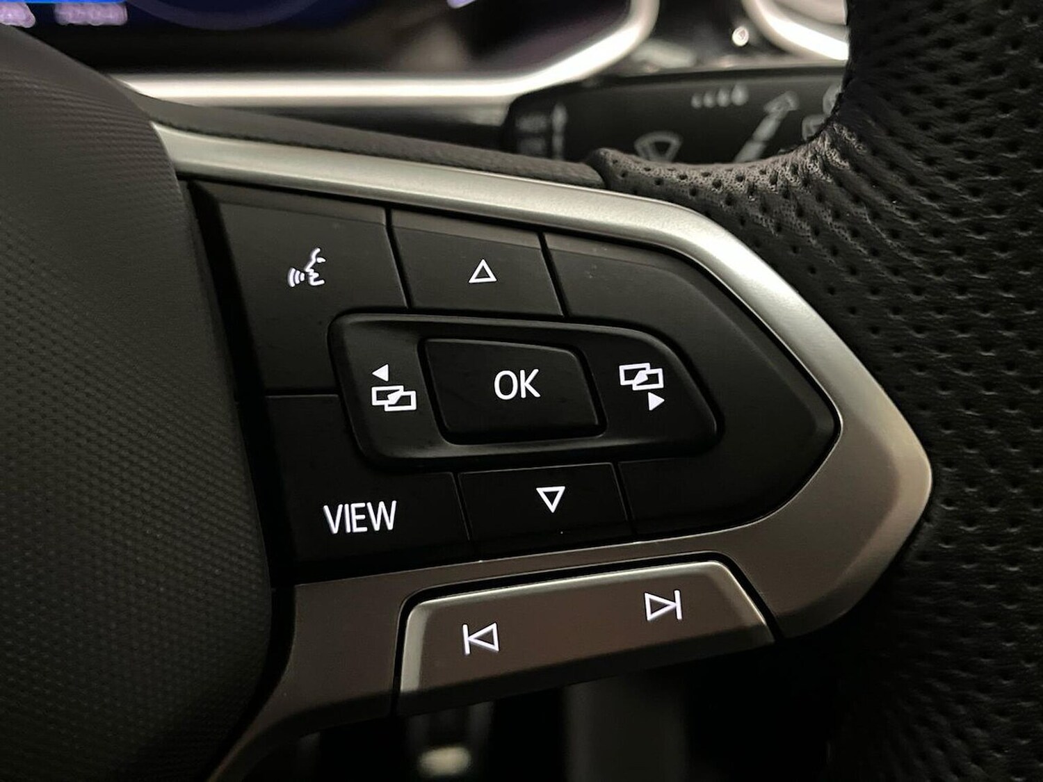 Used Volkswagen T-Roc 2025 for sale - 77056885: Photo 28