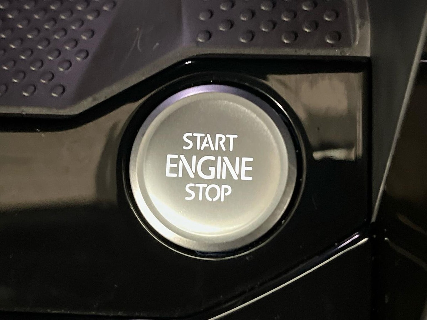 Used Volkswagen T-Roc 2025 for sale - 77056885: Photo 32