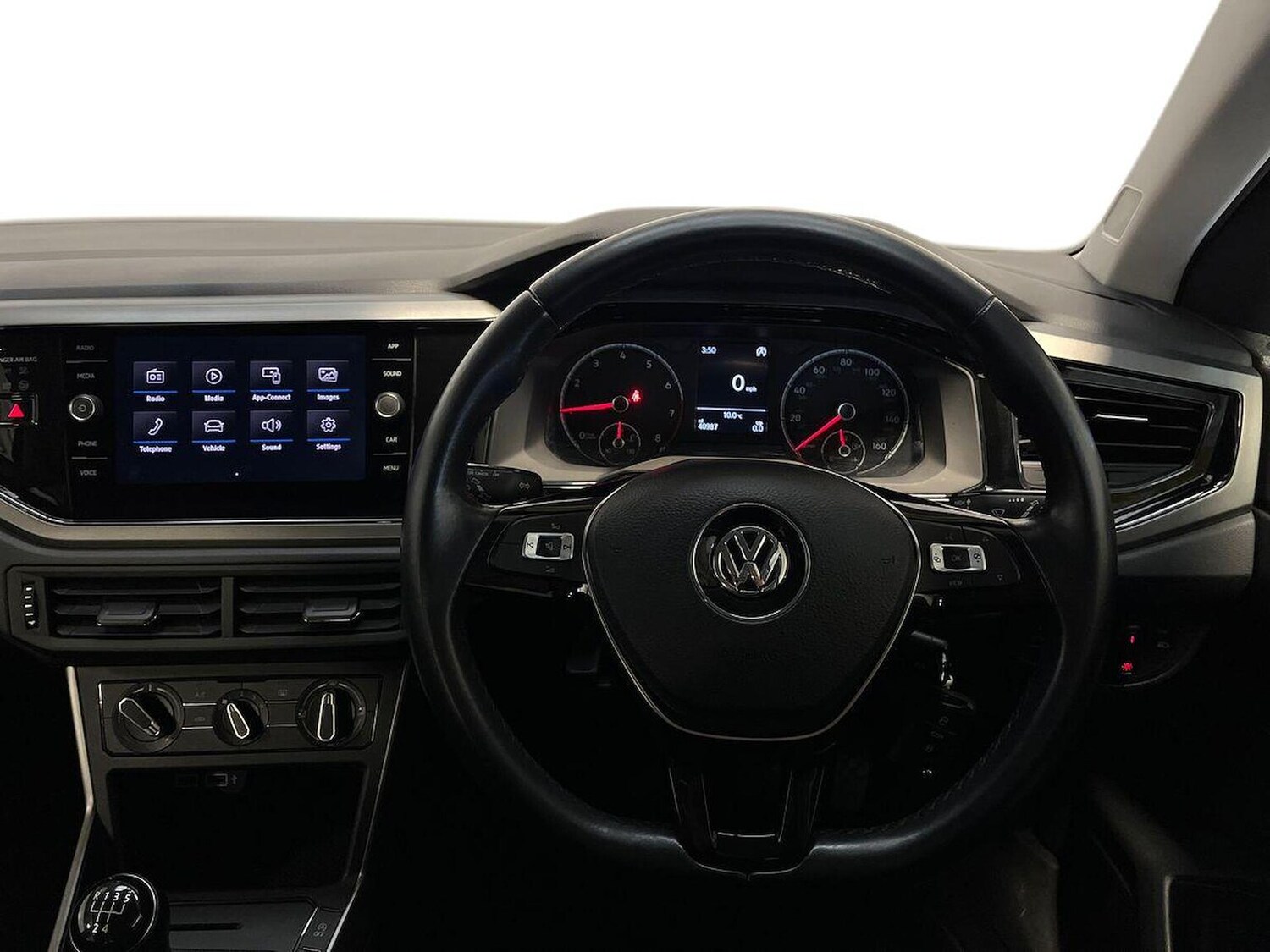 Used Volkswagen Polo 2018 for sale - 76300740: Photo 9