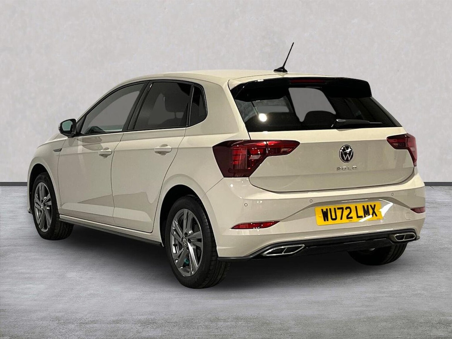 Used Volkswagen Polo 2022 for sale - 76892108: Photo 2
