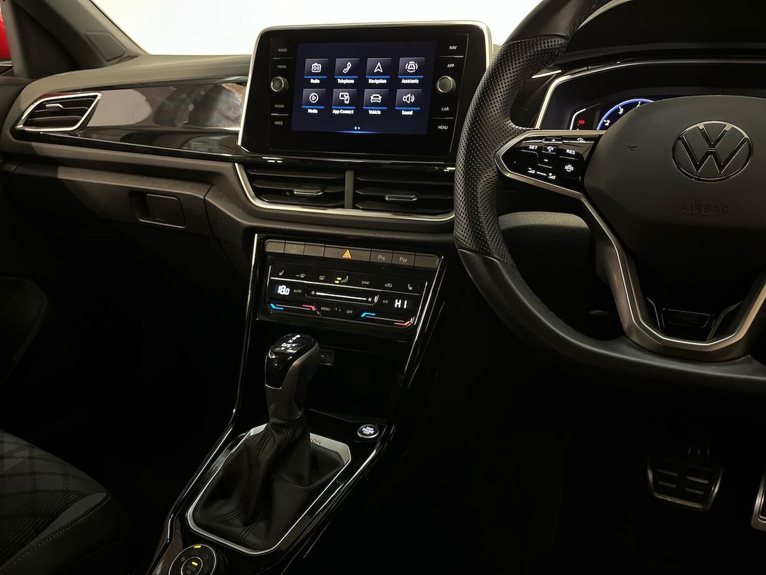 Used Volkswagen T-Roc 2022 for sale - 76418215: Photo 13