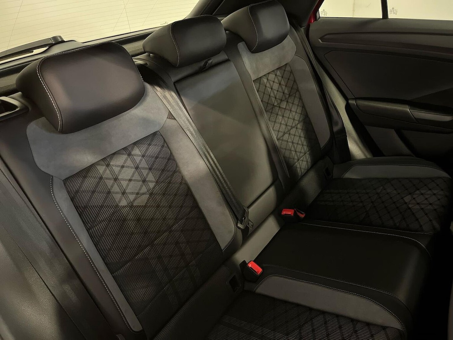 Used Volkswagen T-Roc 2022 for sale - 76418215: Photo 16