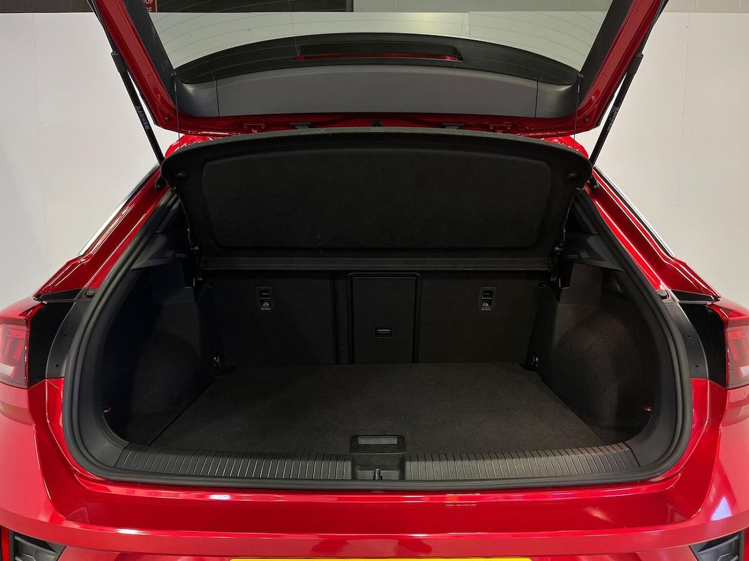 Used Volkswagen T-Roc 2022 for sale - 76418215: Photo 17