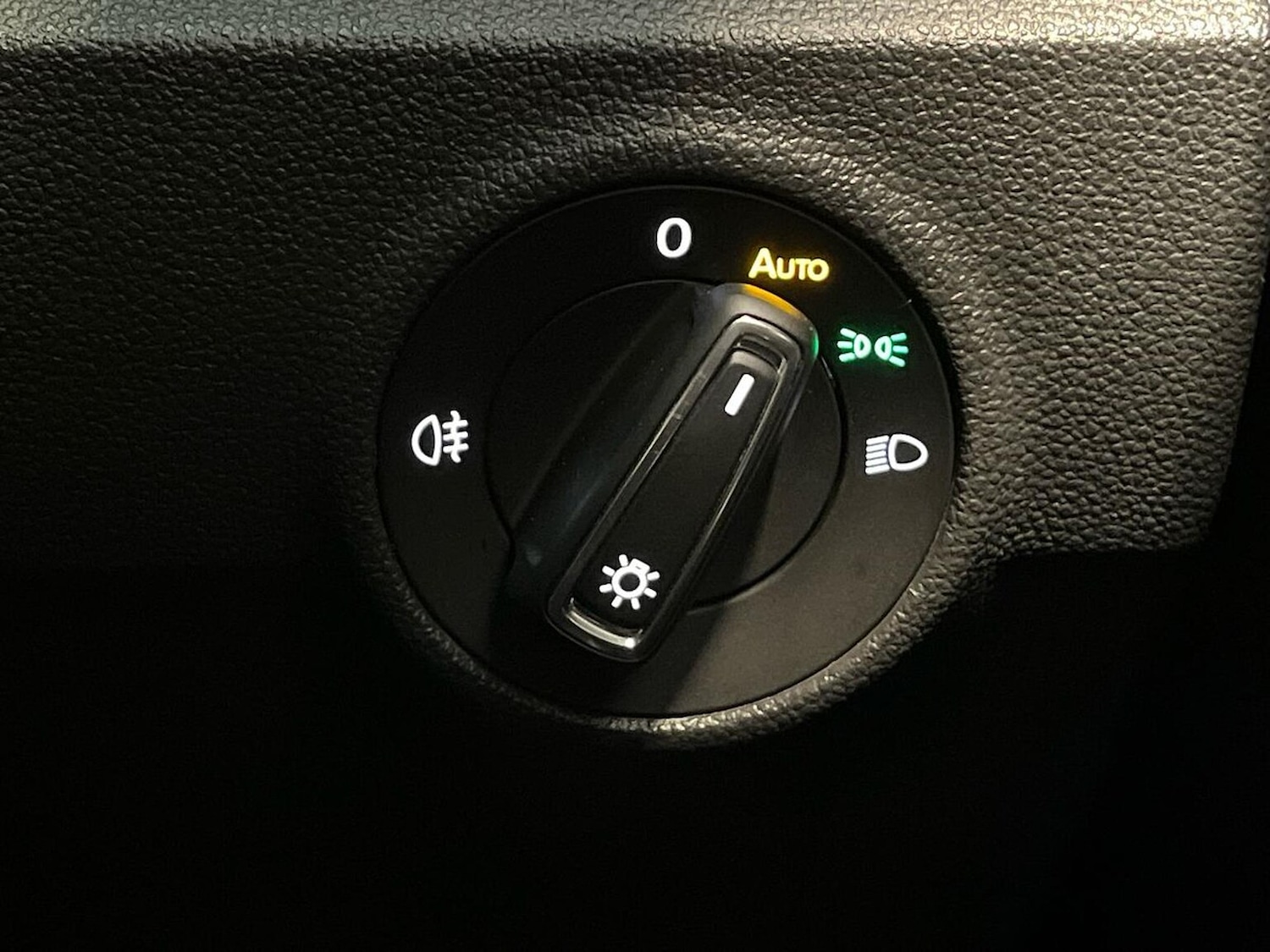 Used Volkswagen T-Roc 2022 for sale - 76418215: Photo 22