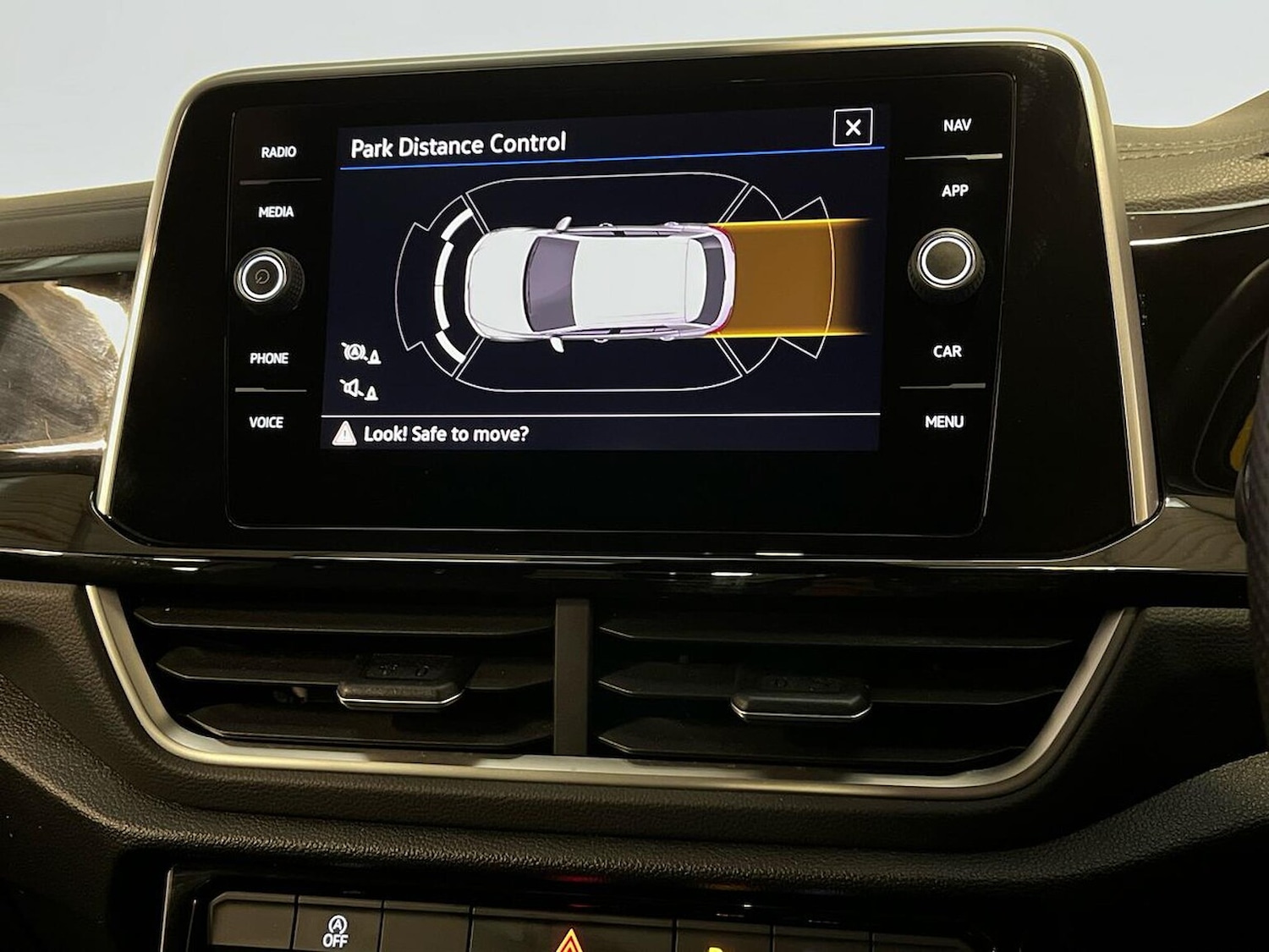 Used Volkswagen T-Roc 2022 for sale - 76418215: Photo 23