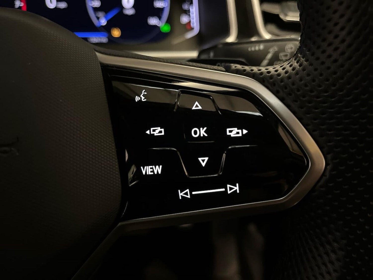 Used Volkswagen T-Roc 2022 for sale - 76418215: Photo 26