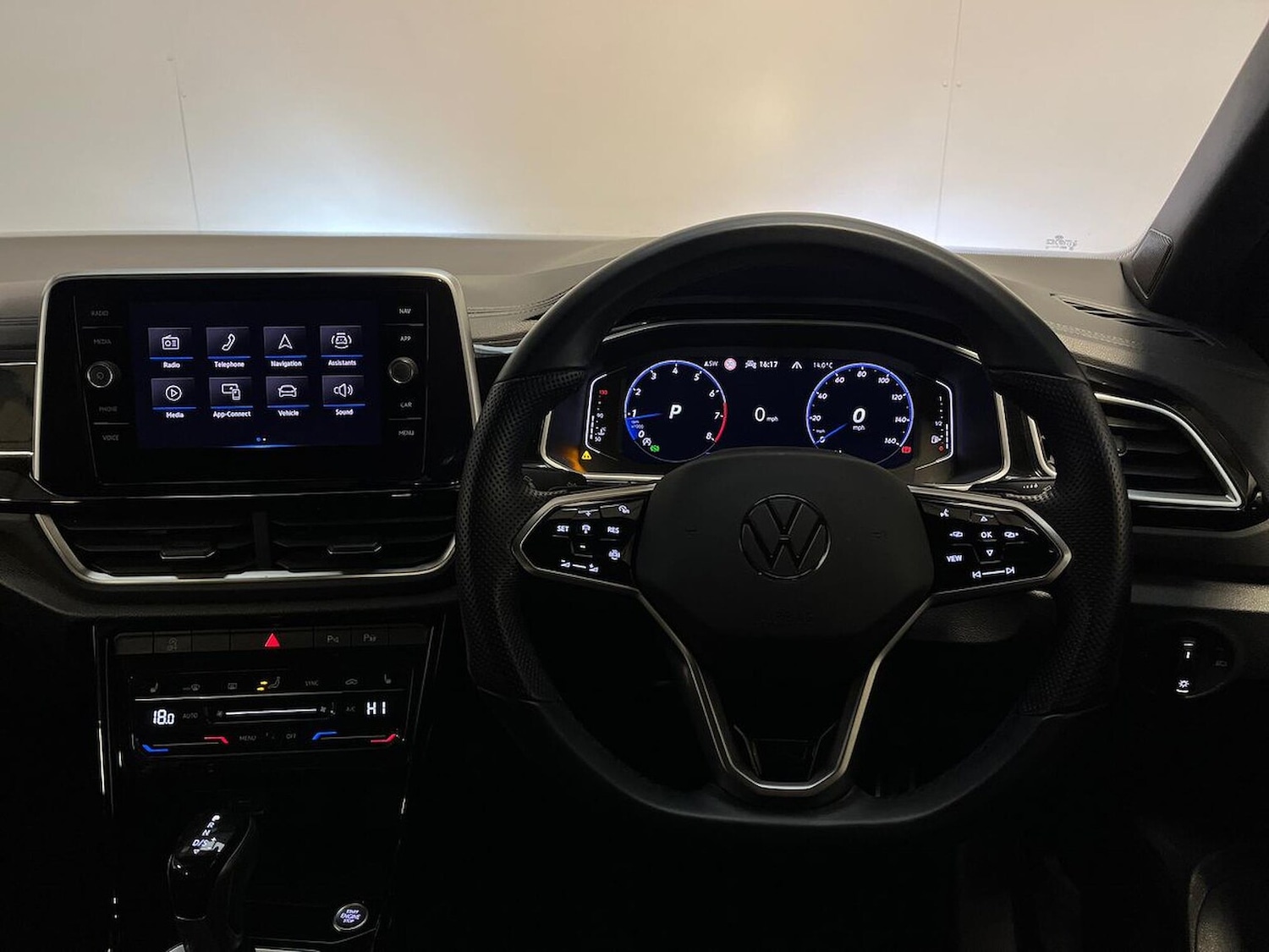 Used Volkswagen T-Roc 2022 for sale - 76418215: Photo 9