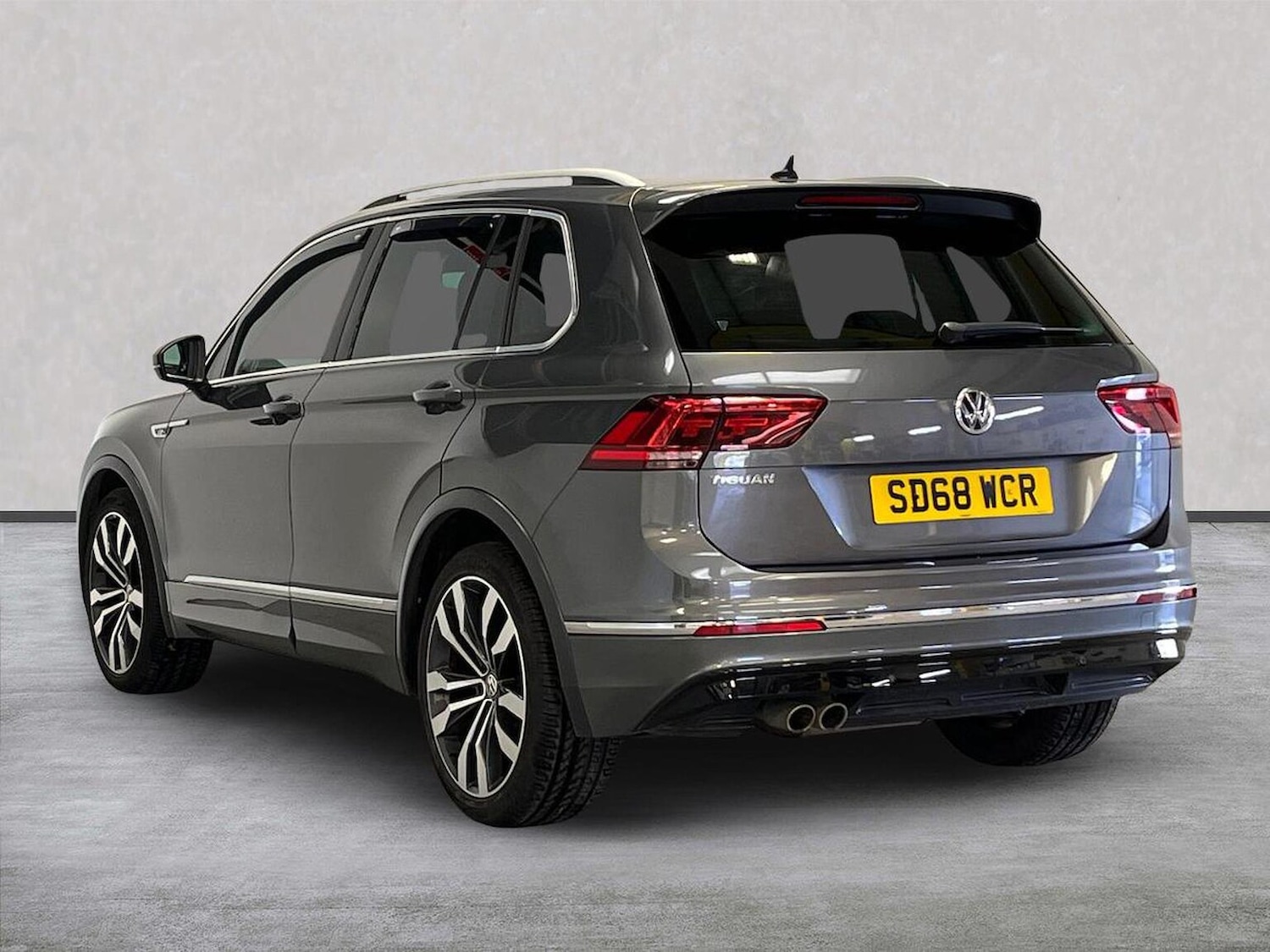 Used Volkswagen Tiguan 2018 for sale - 76403446: Photo 2