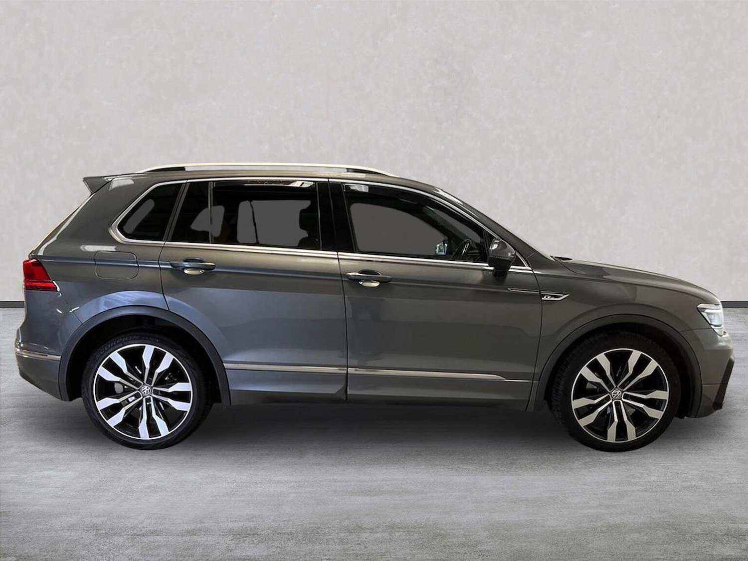 Used Volkswagen Tiguan 2018 for sale - 76403446: Photo 3